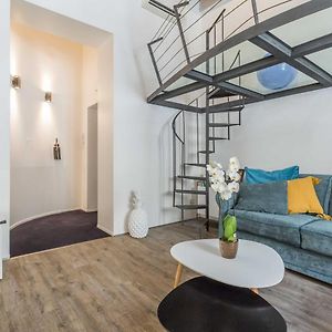 Appartement à 2 Chambres à Coucher