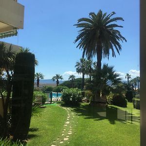 Studio 127, vue mer et piscine, port Santa Lucia