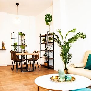 Appartement à 2 Chambres à Coucher