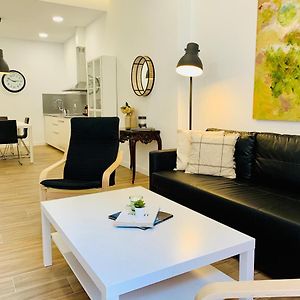 Appartement à 2 Chambres à Coucher
