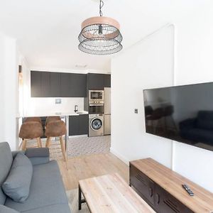 Appartement à 2 Chambres à Coucher