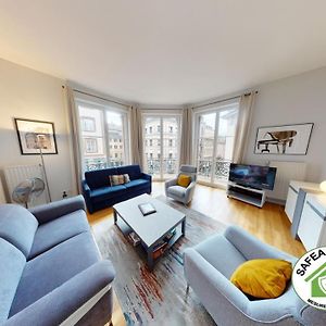 Appartement à 2 Chambres à Coucher