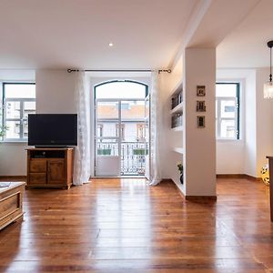 Appartement à 3 Chambres à Coucher