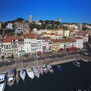 Cannes Vieux Port , true seafront& view, 5G Fibre&BBC