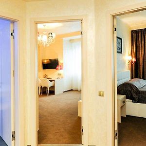 Suite à 2 Chambres à Coucher