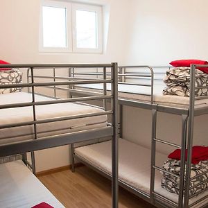 Chambre Juste Pour Hommes Dortoir