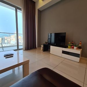 Appartement à 3 Chambres à Coucher