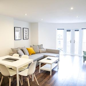 Appartement à 2 Chambres à Coucher
