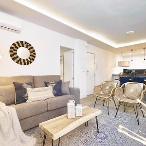 Appartement à 2 Chambres à Coucher