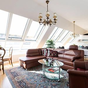 Appartement à 3 Chambres à Coucher