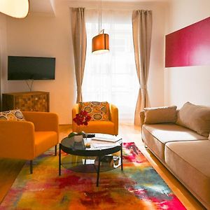 Appartement à 2 Chambres à Coucher