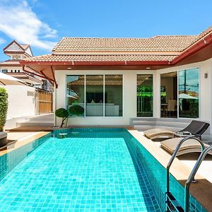 Luxury Pool Villa A14 3Br 6-8 Persons