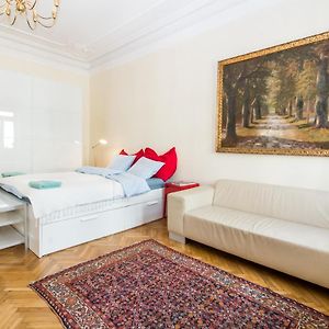 Beautiful Viennese Apartment