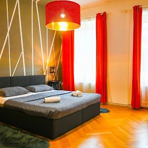 Appartement à 2 Chambres à Coucher