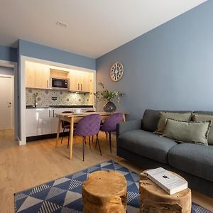 Appartement à 2 Chambres à Coucher