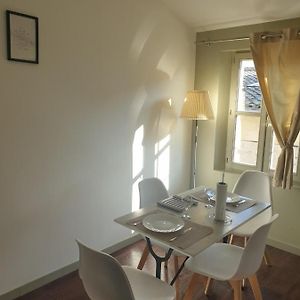 Studio Lit King-Size