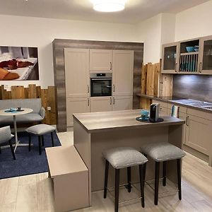 Appartement à 2 Chambres à Coucher