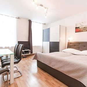 Appartement à 2 Chambres à Coucher