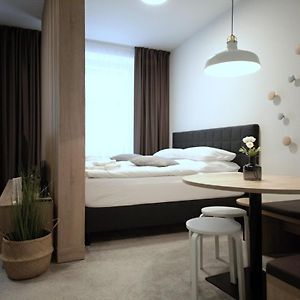 Honest Apartments