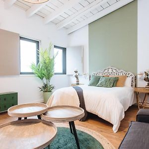 Lola De Triana Apartments