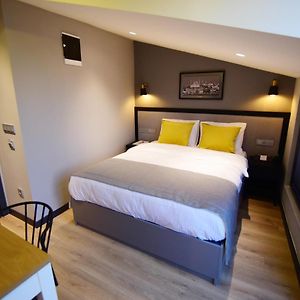 Chambre Moyenne Lit King-Size