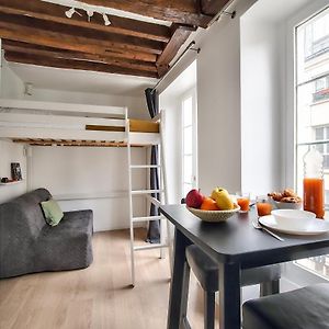 Cosy Mezzanine Studio In The Heart Of Paris