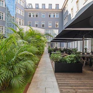 8 Building Apartments