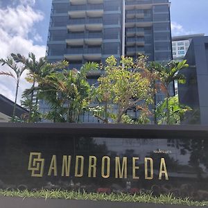 Andromeda Condo By Feng