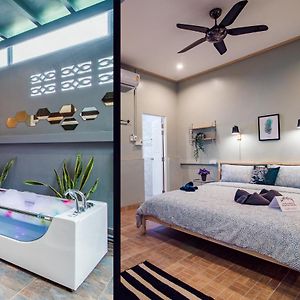 Luxury City-Loft, Just 9 Minutes Walk To The Beach
