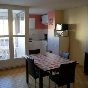 Les Locations de Lara I - T2 spacieux Loggia Parking privatif Près port, plage, Ile Loisirs