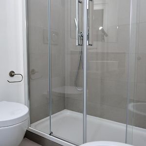 Private Bathroom Single Room