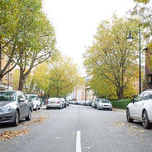 Modern Apartment Close To Central London
