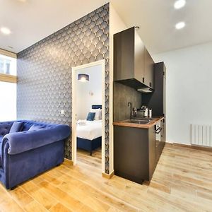 Appartement à 2 Chambres à Coucher
