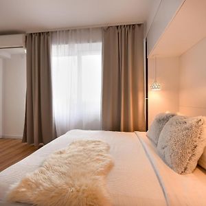 White Haven - Calea Victoriei Studio