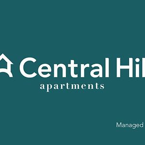 Appartement à 5 Chambres à Coucher au Premier Étage