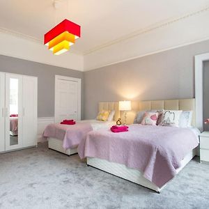Stunning 2-Bed Apartment In Central Edinburgh