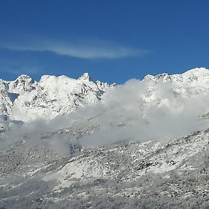 Briançon-Serre Chevalier - Apt 3 pièces - 4 à 6 couchages - Au calme-Jardin mis à dispo