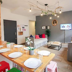 Calme en centre ville Appartement , spacieux et rénové à 50m de la Place Carnot