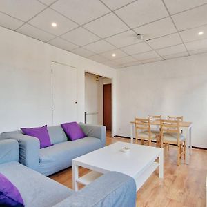 Appartement à 2 Chambres à Coucher