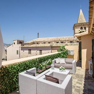 Residence by G Confraria de Sant Miquel