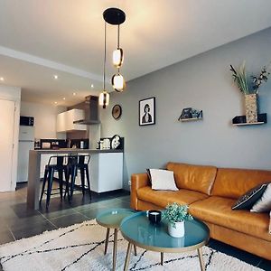 Le Continental Beau T2 plein centre + parking