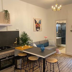Appartement à 2 Chambres à Coucher