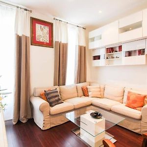 Appartement à 3 Chambres à Coucher