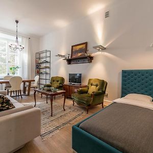 Appartement à 2 Chambres à Coucher