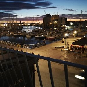 Sur le port