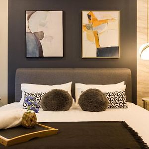 Suite Signature Lit King-Size