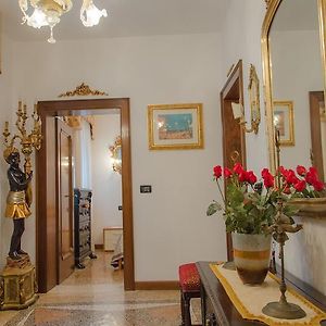 Appartement à 3 Chambres à Coucher