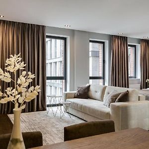 Classy Studio In Chicago, A Luxurious Condo