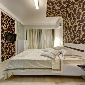 Luxurious 2K Apartment, Bolshaya Vasilkovskaya Street 145/1, Ocean Plaza