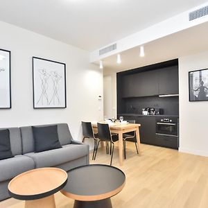 Appartement à 2 Chambres à Coucher